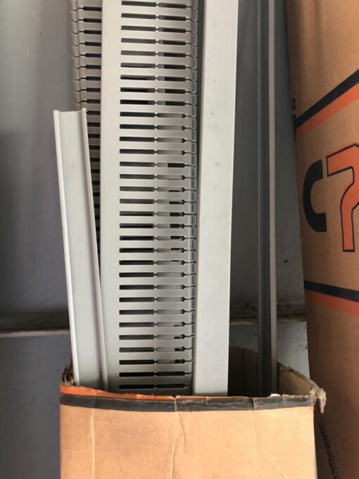 Lotto di canaline elettriche in plastica